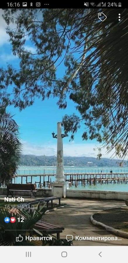 Гостевой Дом Анастасия Sukhumi Esterno foto